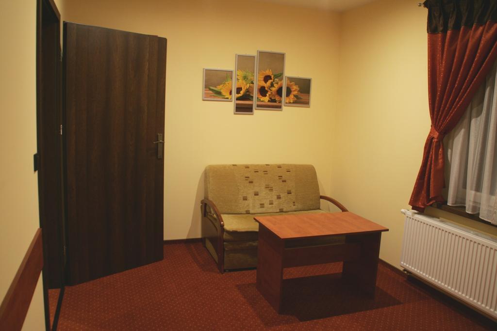 Hotel Kuznia Oberza Polska Łysomice Δωμάτιο φωτογραφία