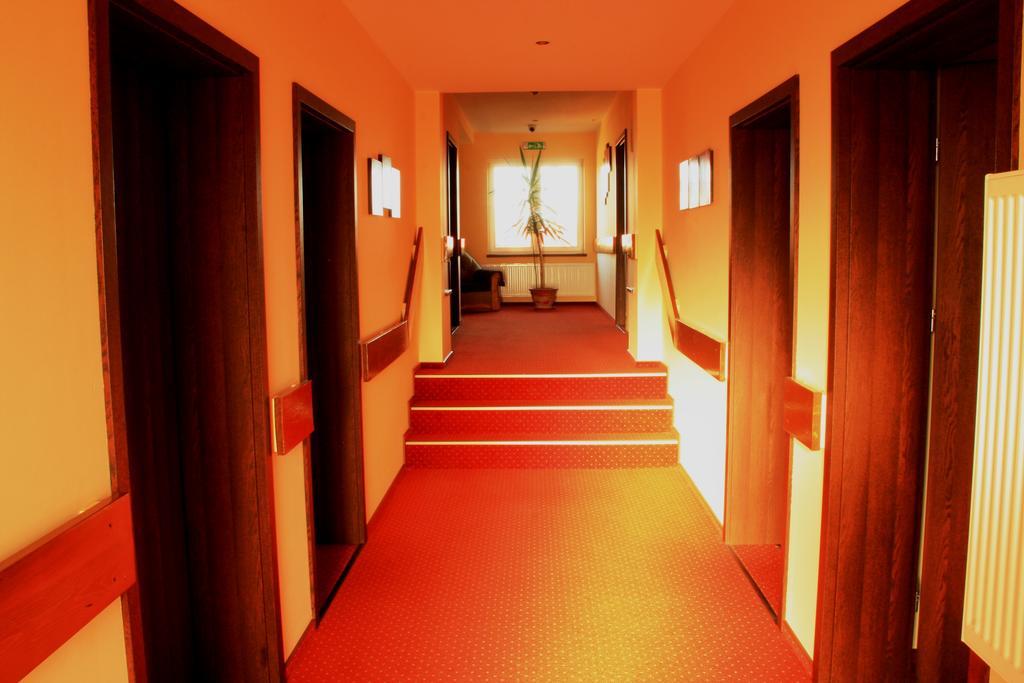 Hotel Kuznia Oberza Polska Łysomice Εξωτερικό φωτογραφία