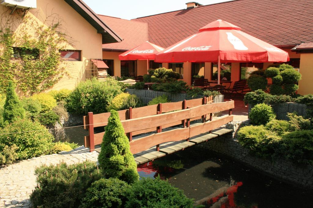 Hotel Kuznia Oberza Polska Łysomice Εξωτερικό φωτογραφία